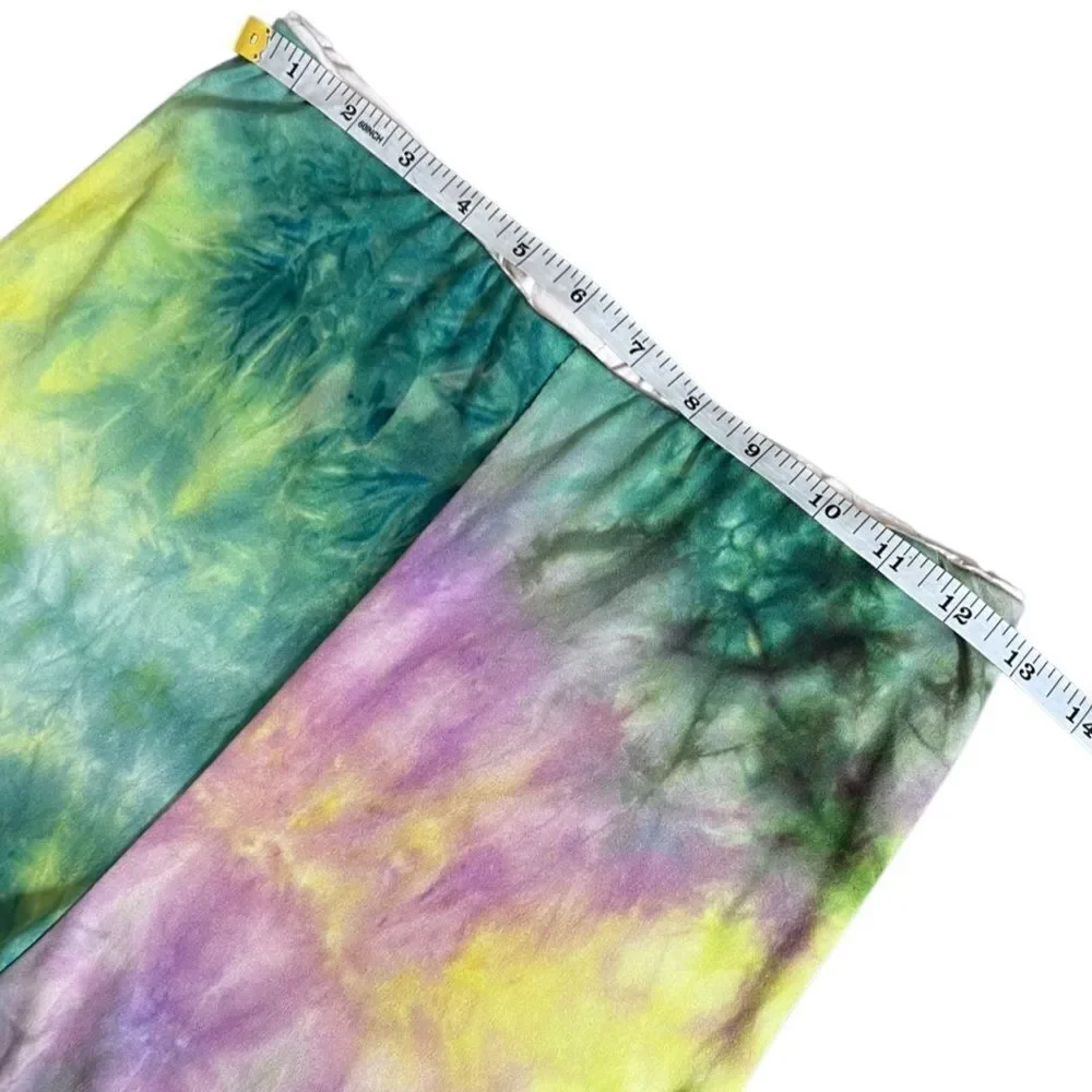 Baddieville tie dye bike shorts Size large